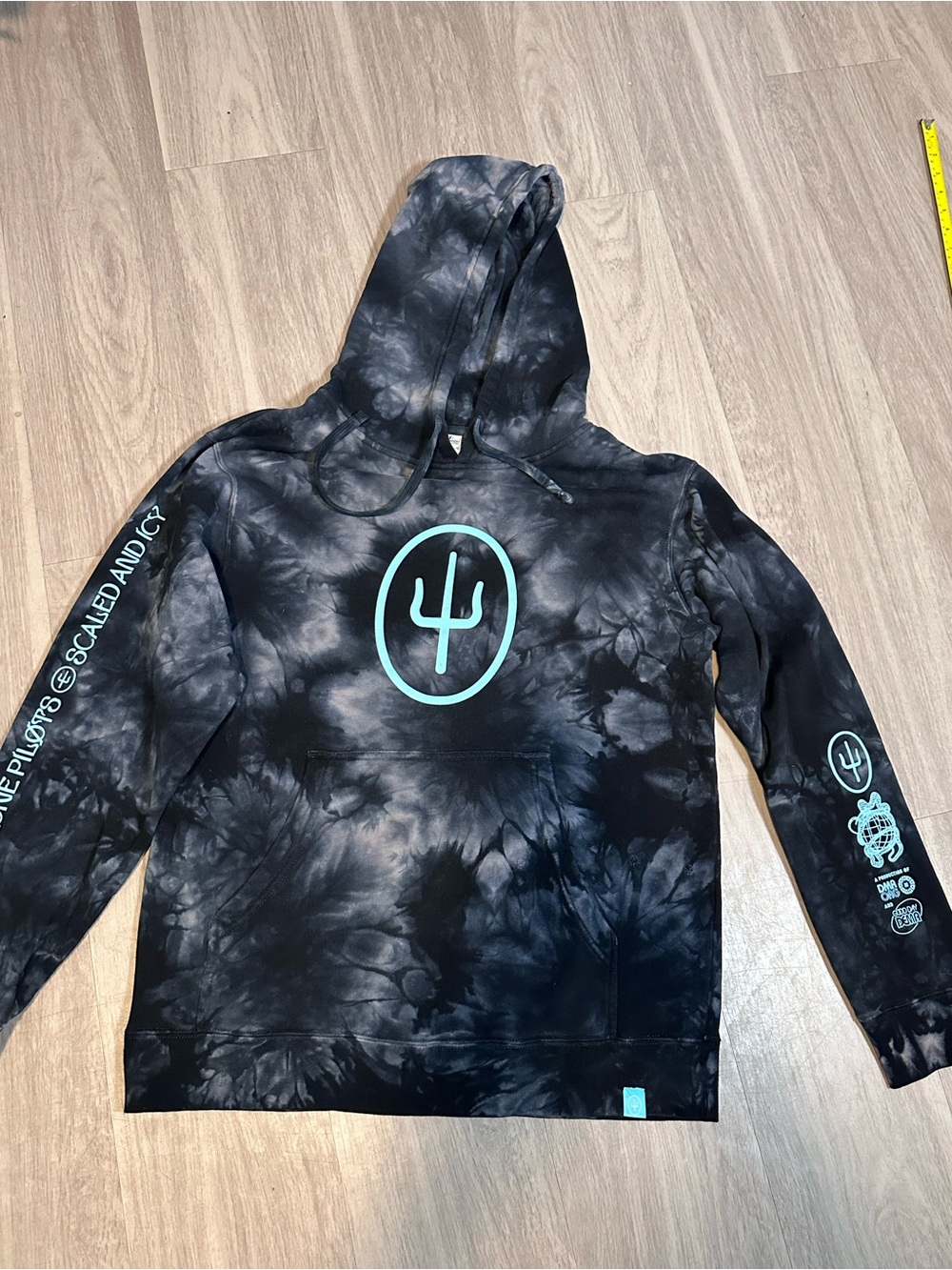 RARE Twenty One Pilots Scaled And Icy Livestream Hoodie M Tie Dye 2021 Exclusive